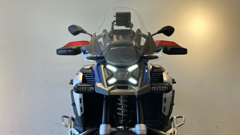 25MY BMW R1300 GS Adventure TE Automatic Shift Assist (ASA)